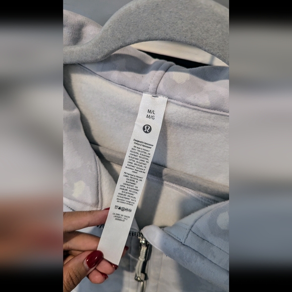 NWOT Lululemon spray leopard white grey quarter zip scuba M/L - Picture 5 of 5
